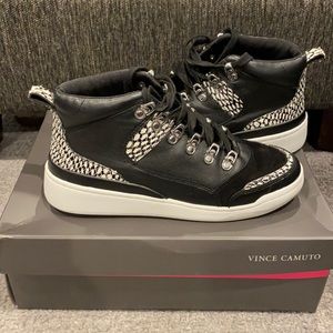 Vince Camuto Samphy Sneaker
